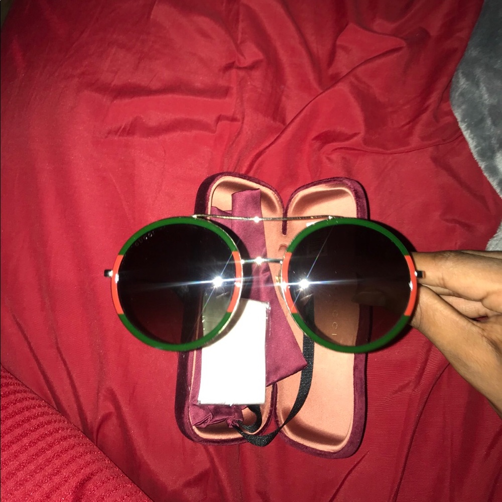 Round frame Gucci glasses